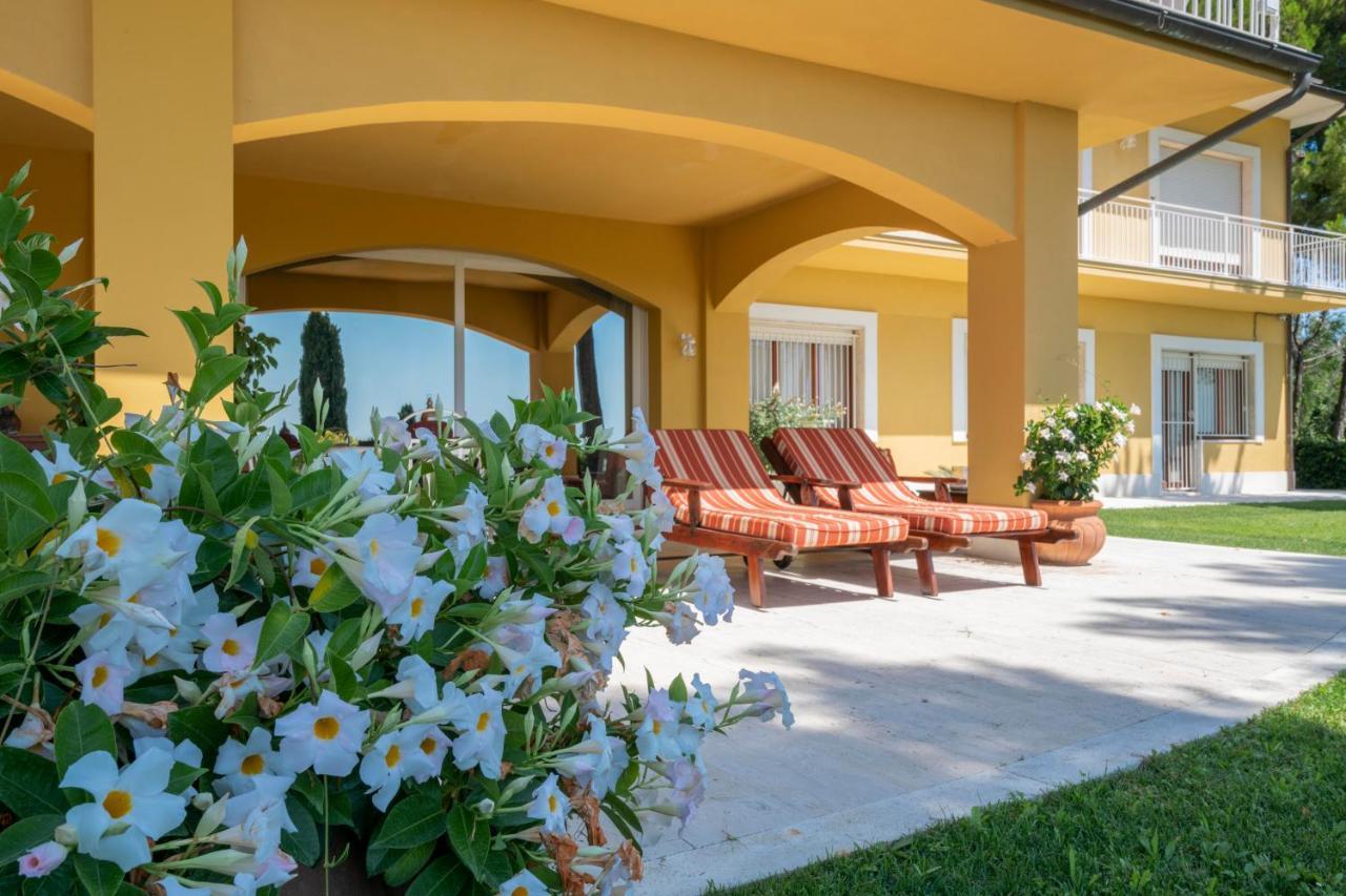 시롤로 Tra Gli Alberi E Il Mare B&B 외부 사진