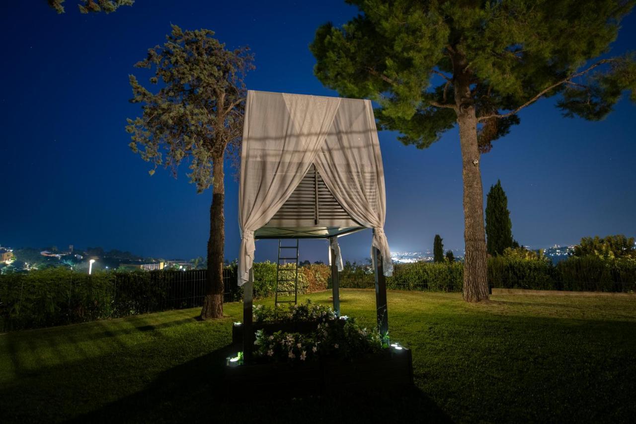 시롤로 Tra Gli Alberi E Il Mare B&B 외부 사진